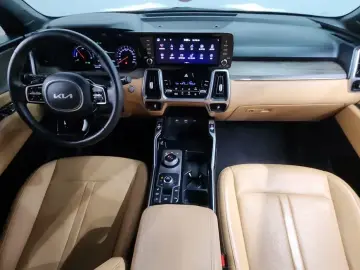 2022 Kia Sorento с пробегом 142 341 км