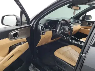2022 Kia Sorento с пробегом 142 341 км