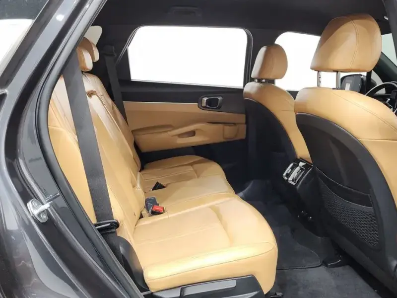 2022 Kia Sorento с пробегом 142 341 км