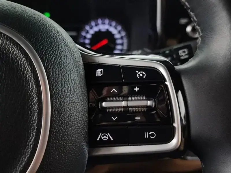 2022 Kia Sorento с пробегом 142 341 км