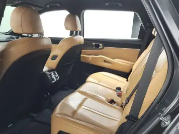 2022 Kia Sorento с пробегом 142 341 км