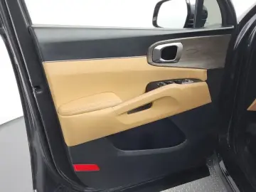 2022 Kia Sorento с пробегом 142 341 км