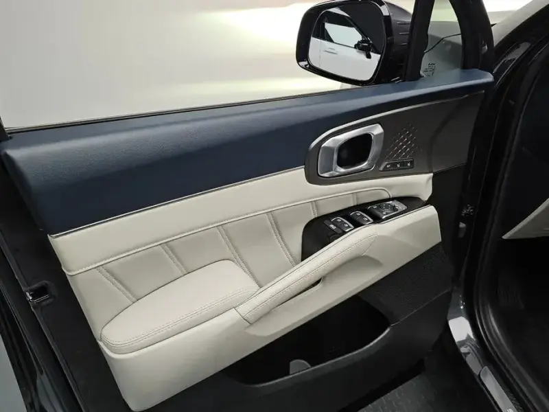 2023 Kia Sorento с пробегом 34 074 км