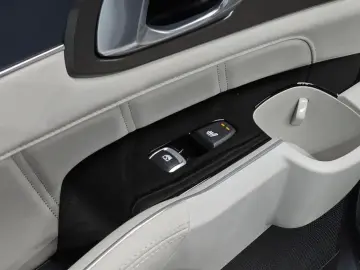 2023 Kia Sorento с пробегом 34 074 км
