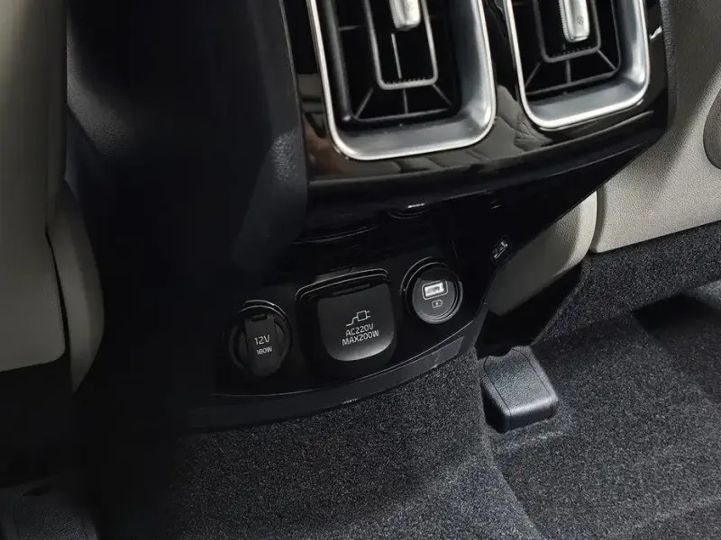 2023 Kia Sorento с пробегом 34 074 км