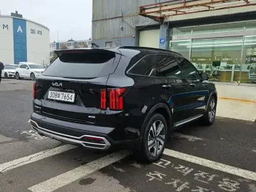 2023 Kia Sorento с пробегом 128 604 км