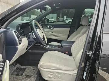 2023 Kia Sorento с пробегом 128 604 км