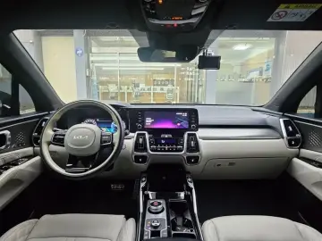 2023 Kia Sorento с пробегом 128 604 км