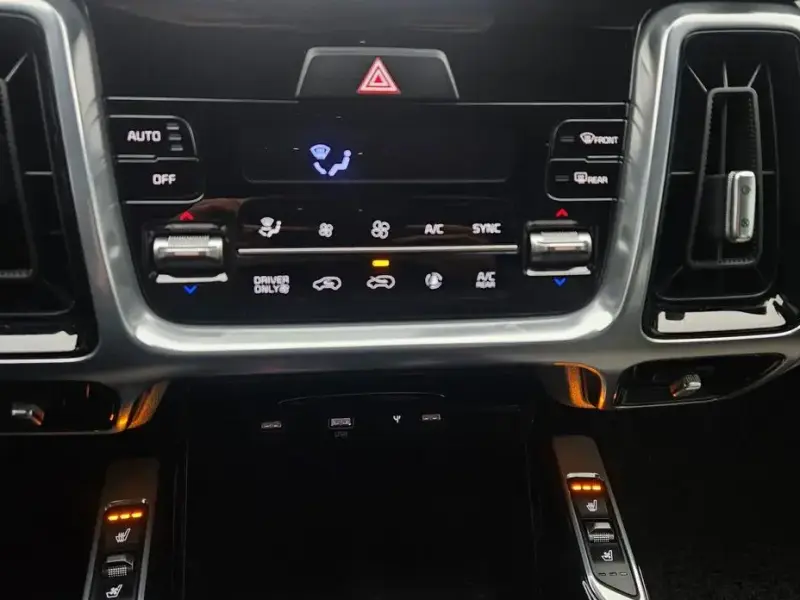 2023 Kia Sorento с пробегом 128 604 км