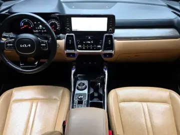 2022 Kia Sorento с пробегом 105 411 км