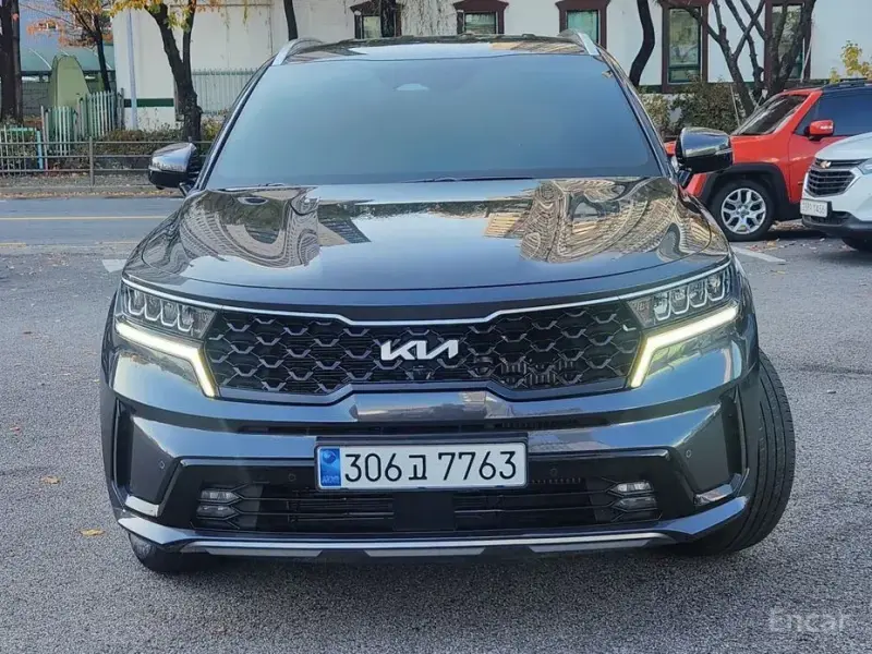 2023 Kia Sorento с пробегом 14 600 км