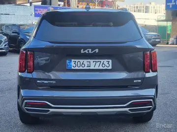 2023 Kia Sorento с пробегом 14 600 км