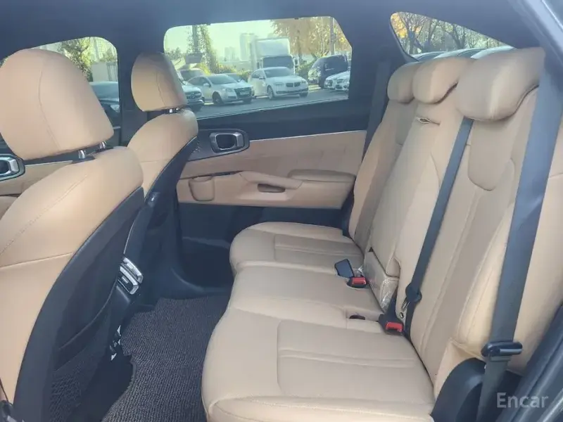 2023 Kia Sorento с пробегом 14 600 км