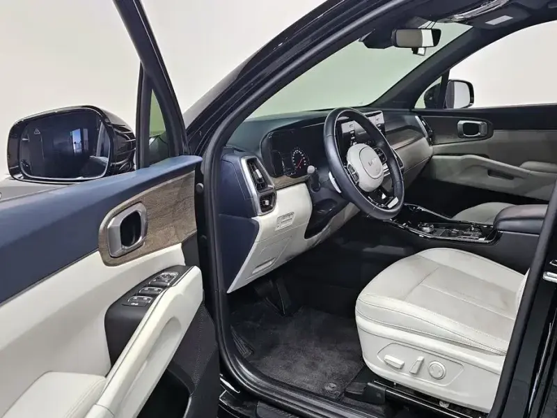 2022 Kia Sorento с пробегом 42 715 км