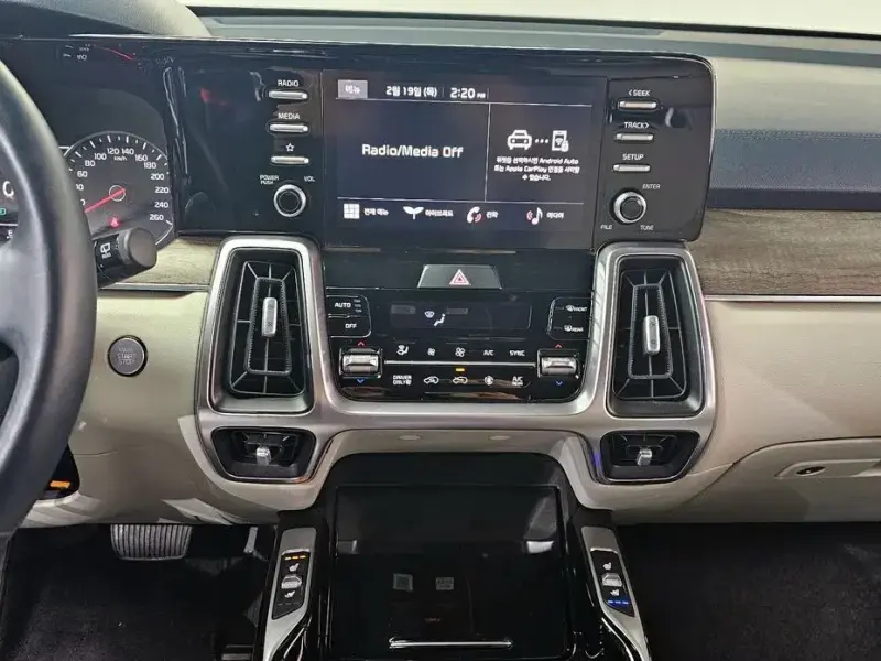 2022 Kia Sorento с пробегом 42 715 км