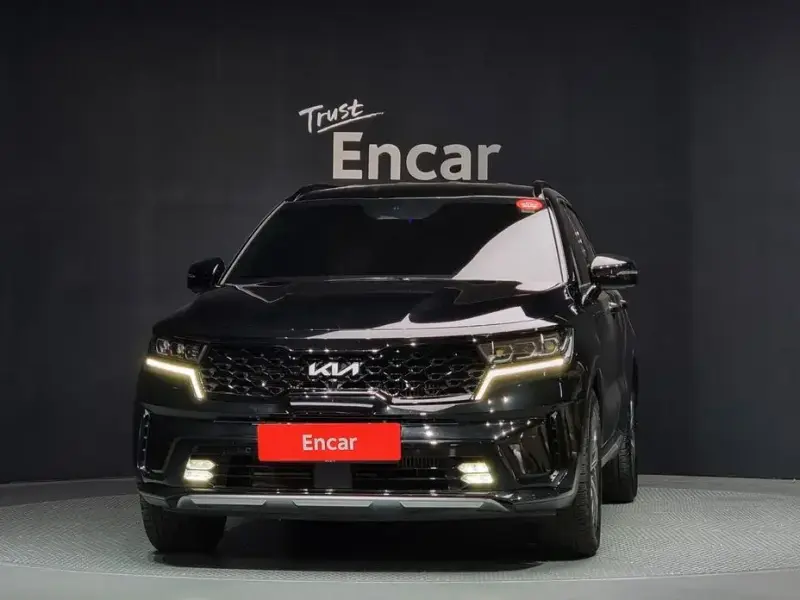2023 Kia Sorento с пробегом 21 347 км