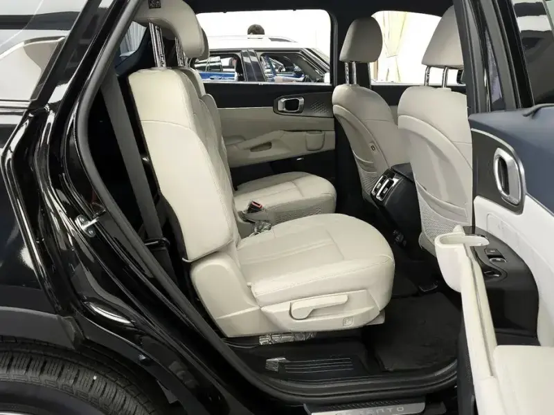 2023 Kia Sorento с пробегом 21 347 км