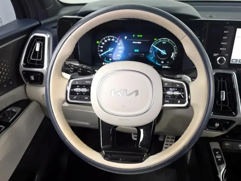 2023 Kia Sorento с пробегом 21 347 км