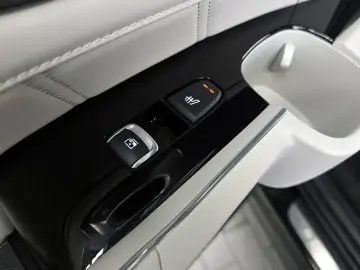 2023 Kia Sorento с пробегом 21 347 км