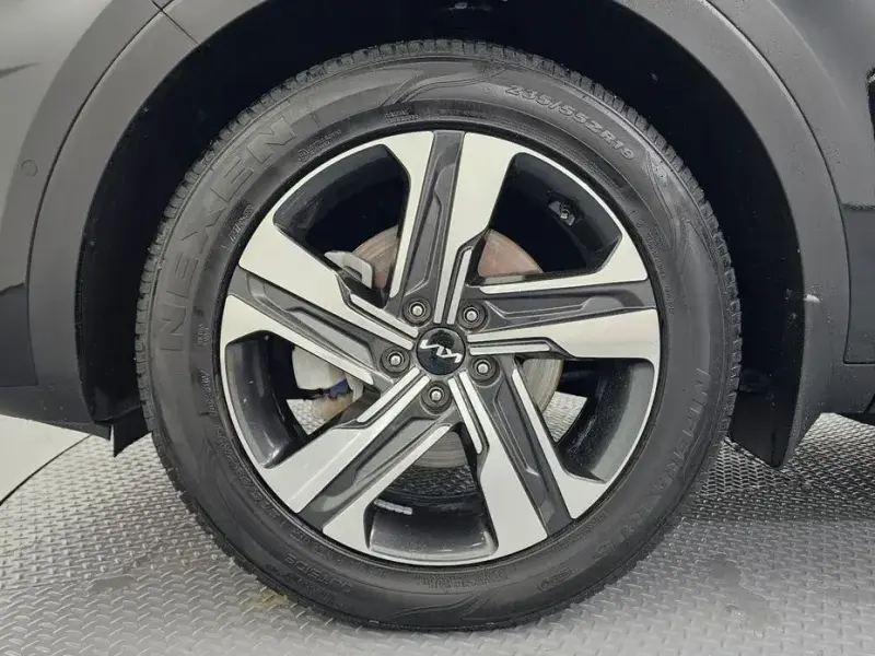 2023 Kia Sorento с пробегом 106 194 км
