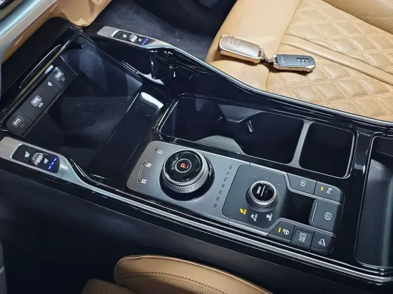 2023 Kia Sorento с пробегом 106 194 км