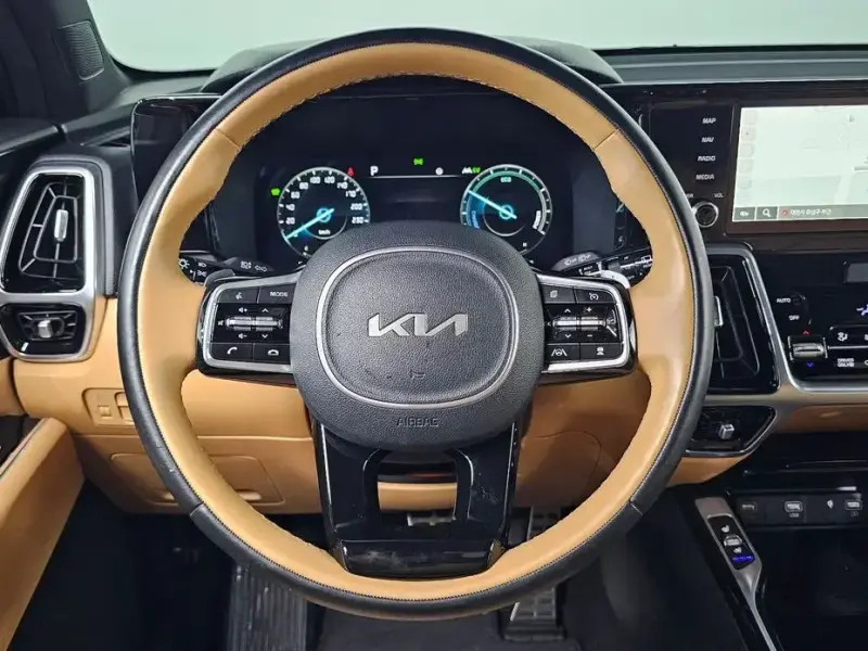 2023 Kia Sorento с пробегом 106 194 км