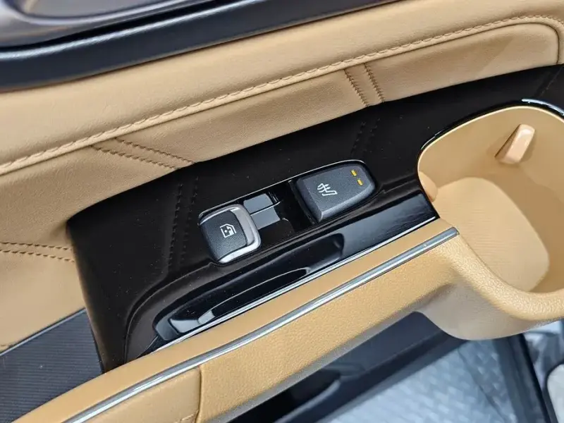2023 Kia Sorento с пробегом 106 194 км