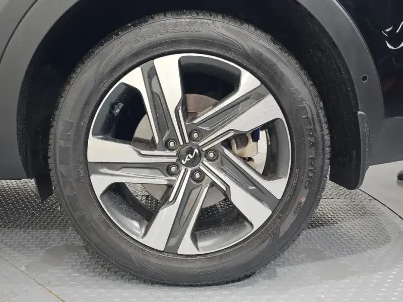 2023 Kia Sorento с пробегом 106 194 км