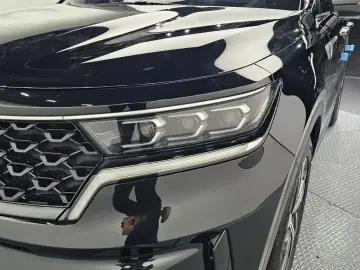2023 Kia Sorento с пробегом 106 194 км