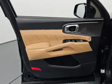 2023 Kia Sorento с пробегом 106 194 км