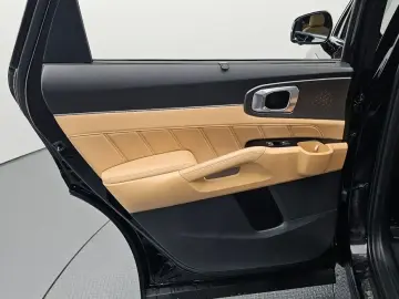 2023 Kia Sorento с пробегом 106 194 км