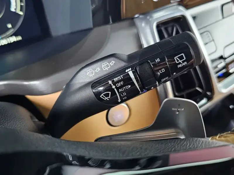 2023 Kia Sorento с пробегом 106 194 км