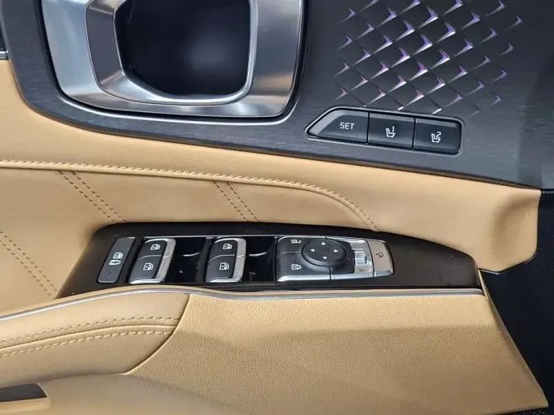 2023 Kia Sorento с пробегом 106 194 км