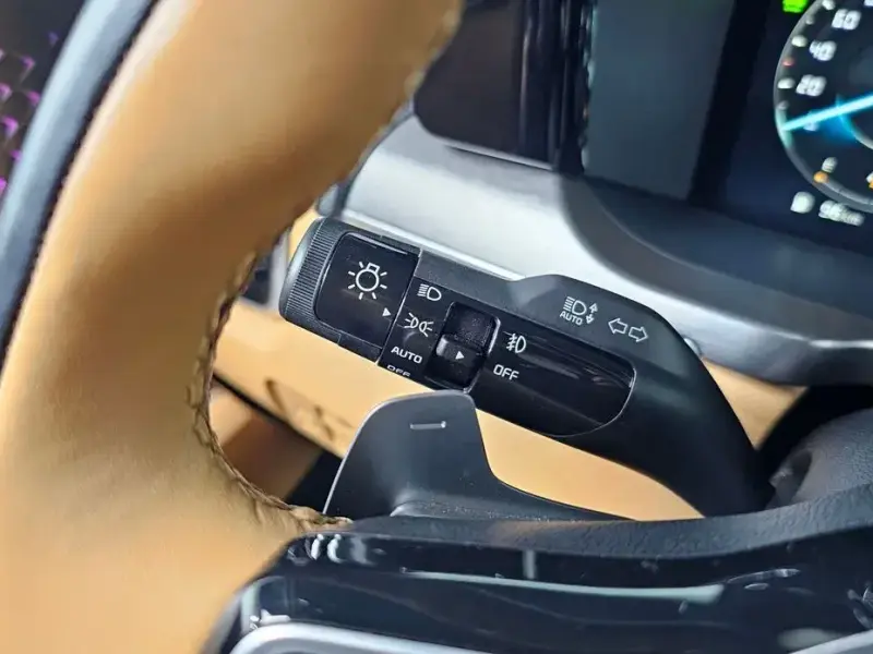 2023 Kia Sorento с пробегом 106 194 км