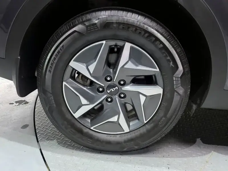 2023 Kia Sorento с пробегом 58 563 км