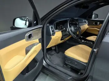 2023 Kia Sorento с пробегом 58 563 км