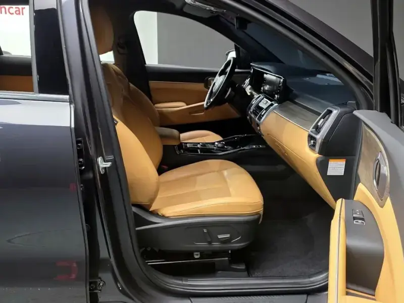 2023 Kia Sorento с пробегом 58 563 км