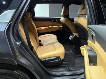 2023 Kia Sorento с пробегом 58 563 км