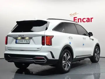 2023 Kia Sorento с пробегом 25 948 км