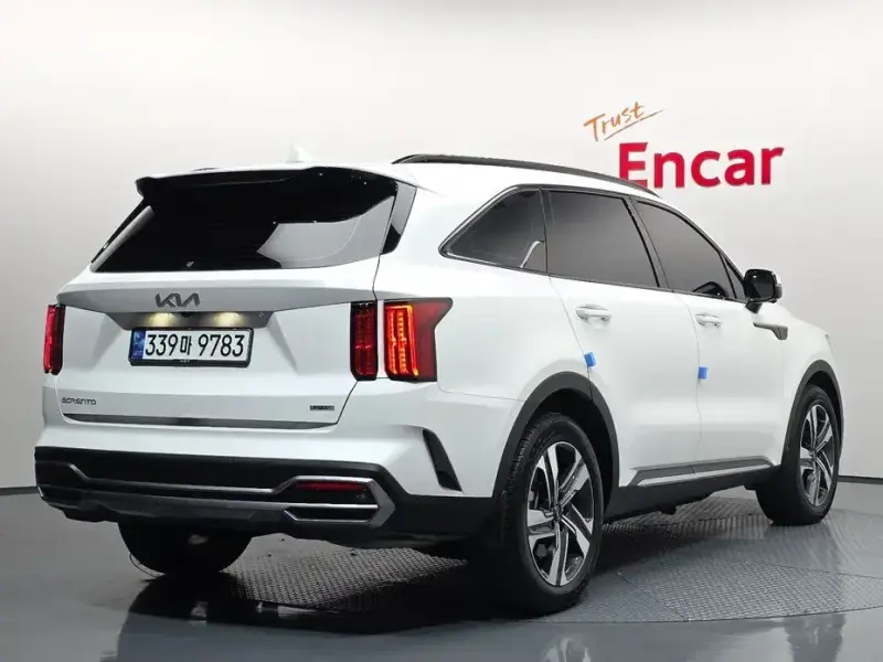 2023 Kia Sorento с пробегом 25 948 км