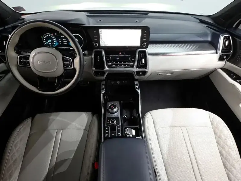 2023 Kia Sorento с пробегом 25 948 км