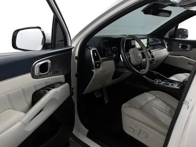 2023 Kia Sorento с пробегом 25 948 км