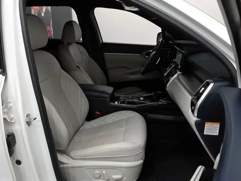 2023 Kia Sorento с пробегом 25 948 км