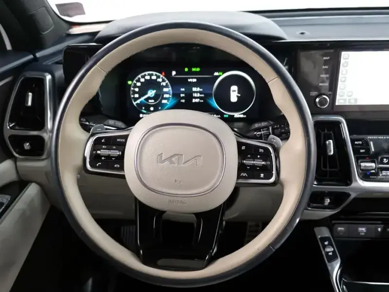 2023 Kia Sorento с пробегом 25 948 км