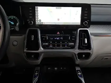2023 Kia Sorento с пробегом 25 948 км