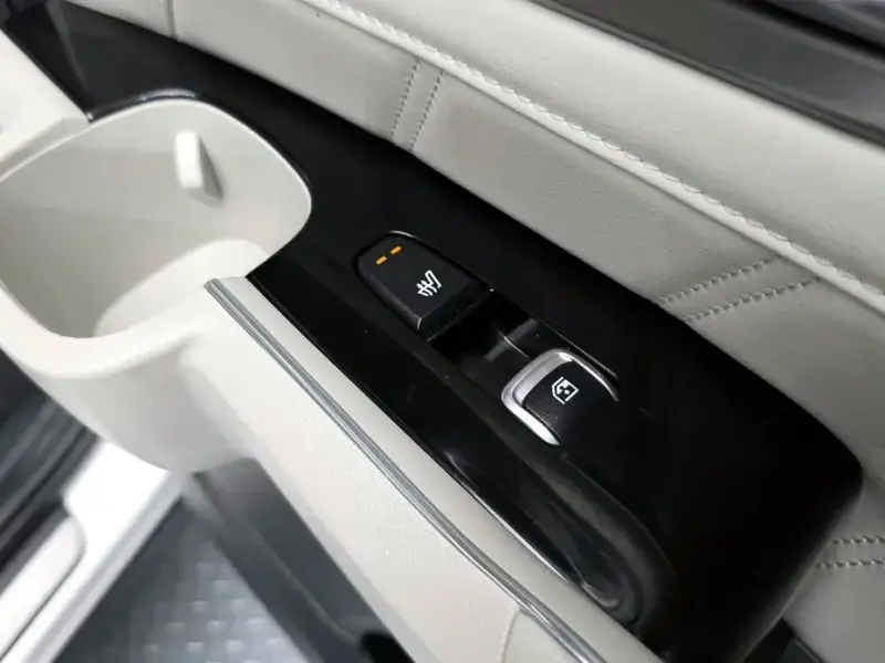 2023 Kia Sorento с пробегом 25 948 км