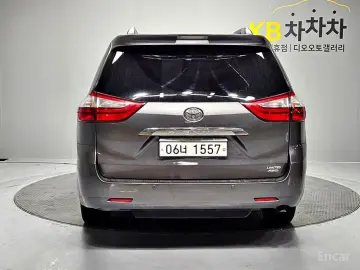 2017 Toyota Sienna с пробегом 32 000 км