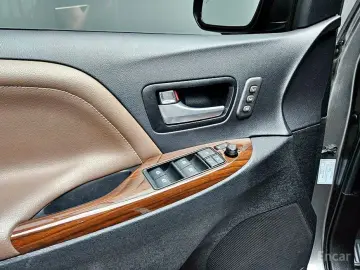 2017 Toyota Sienna с пробегом 32 000 км