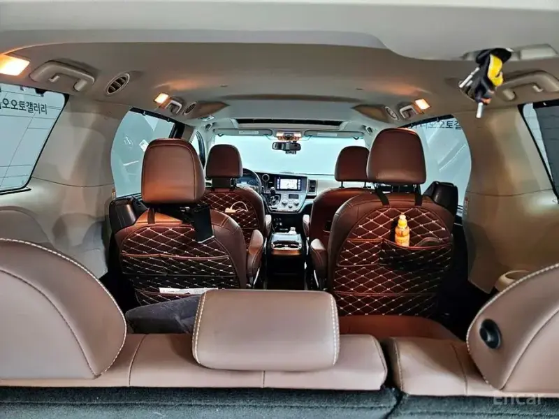2017 Toyota Sienna с пробегом 32 000 км