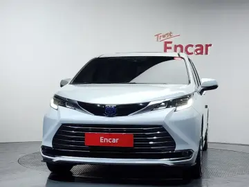 2023 Toyota Sienna с пробегом 44 673 км